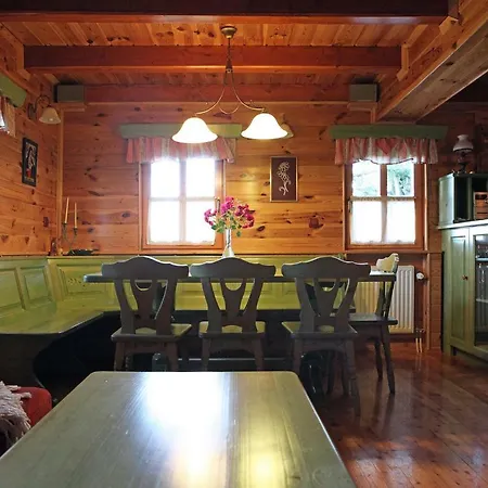 Natural Wooden Sweetheart Padeski Vrh